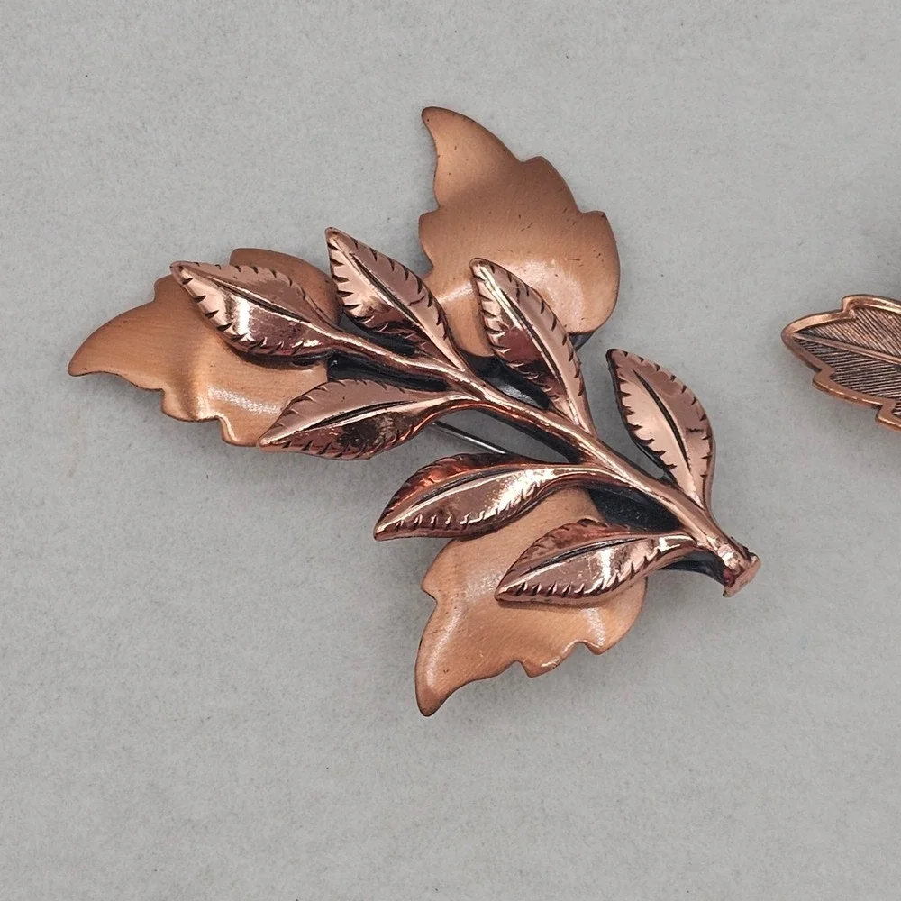 Vintage Copper Brooch Pins 2pc Leaf Botanical MCM Renoir Copper Bell